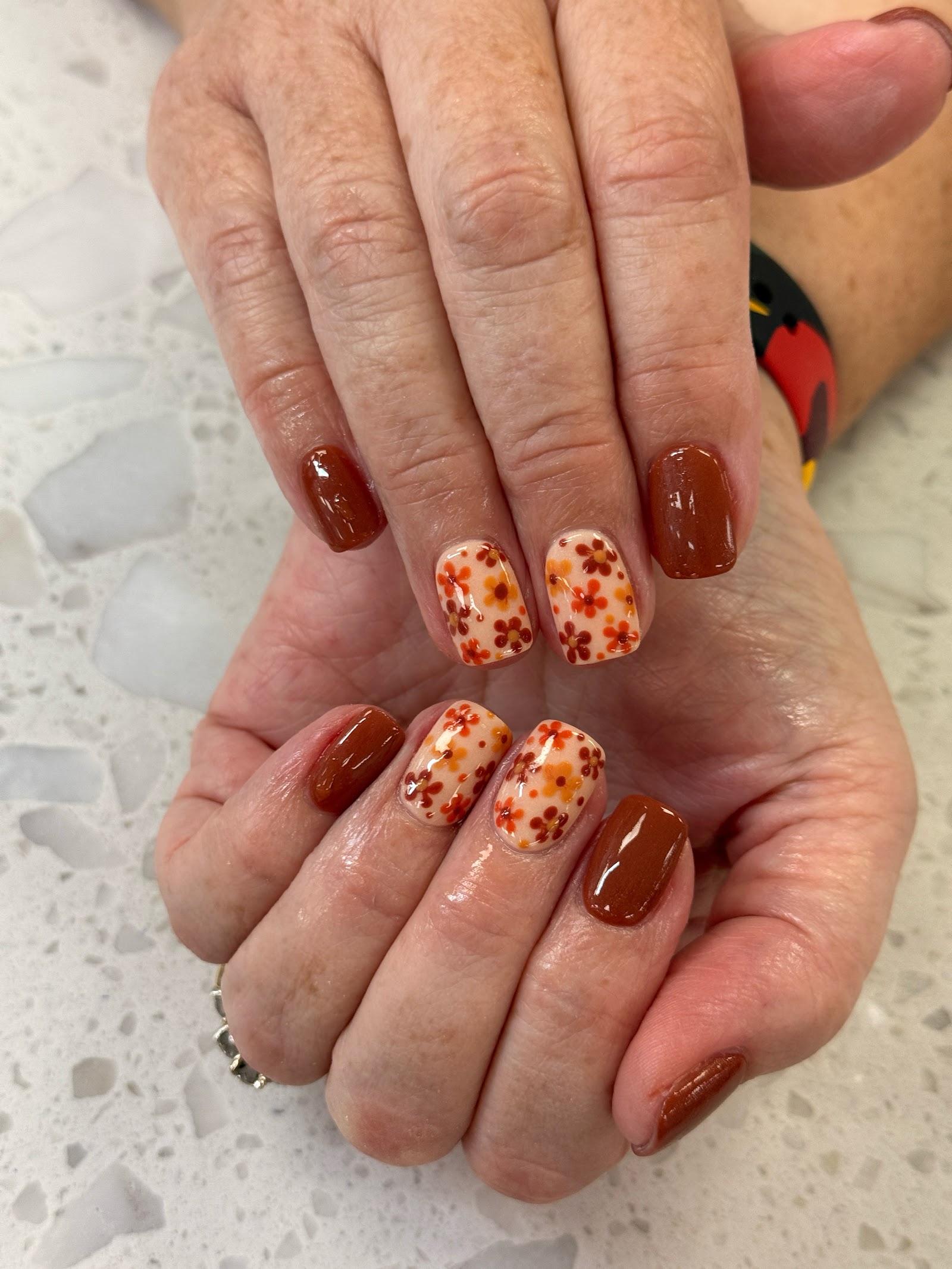 Glossy Nails Spa nail photo 7