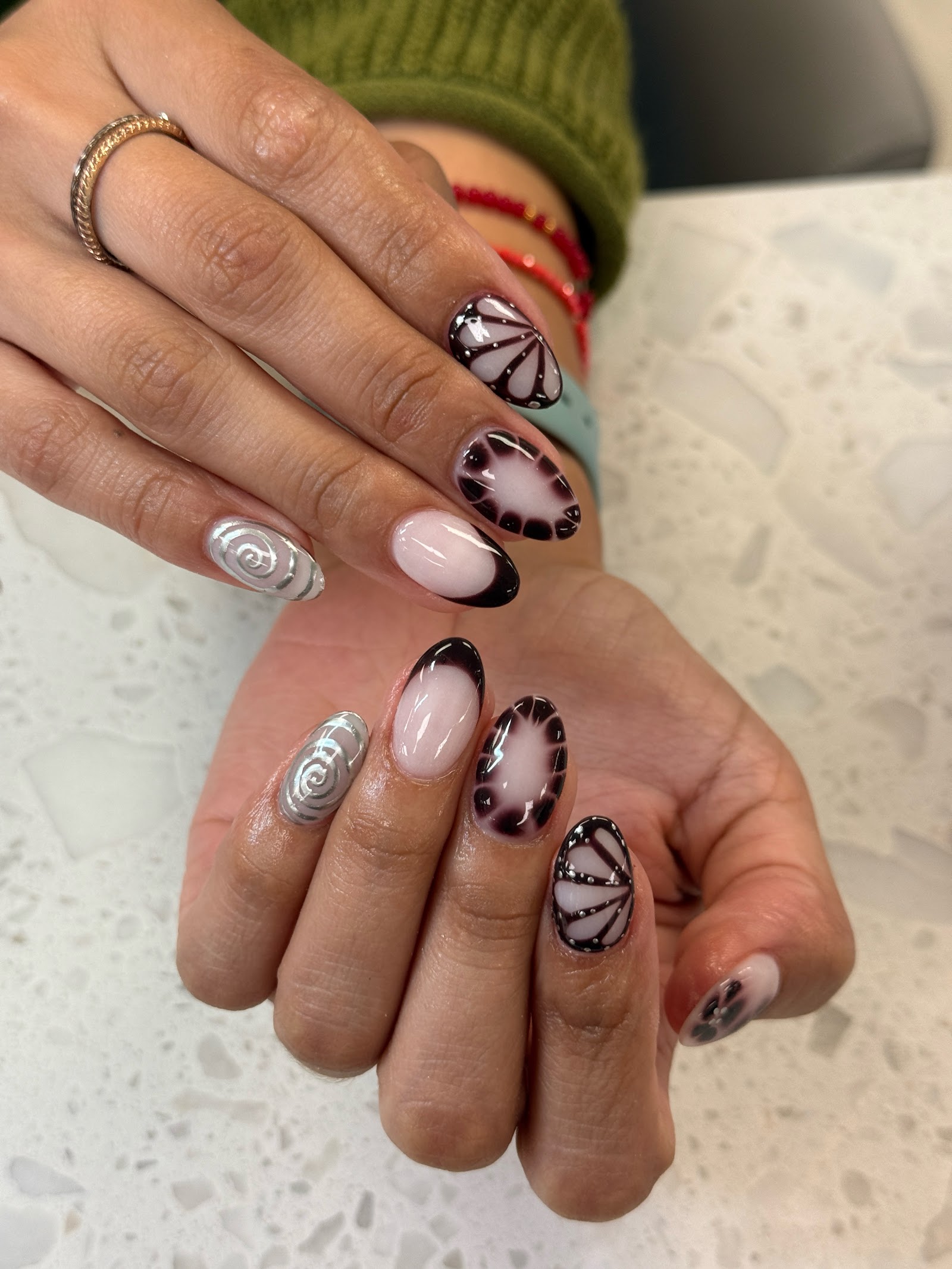 Glossy Nails Spa nail photo 8
